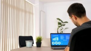 Power BI projects for practice including sales analysis, customer churn, marketing ROI, and business dashboards