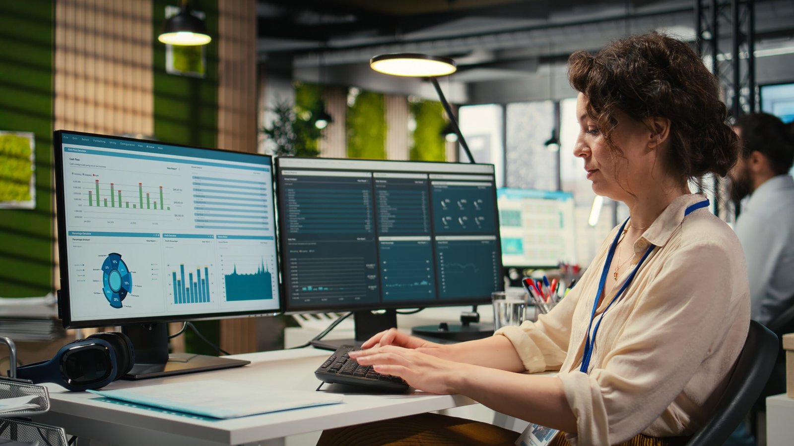Types of data in data science including statistical, structured, unstructured, and programming data types