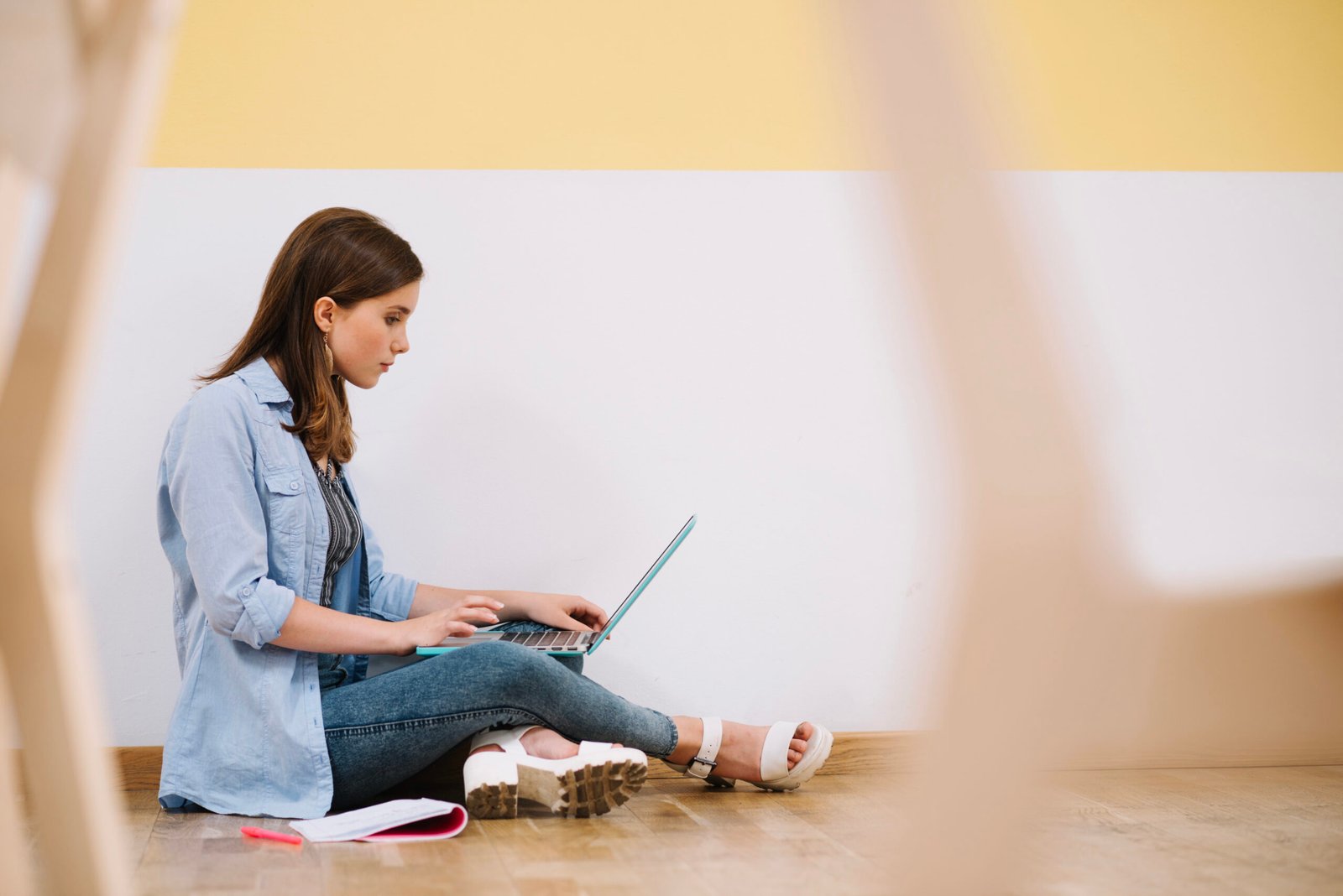 AI tools for beginners in 2026 including ChatGPT, Canva AI, Perplexity, Lovable, and other beginner-friendly artificial intelligence platforms for learning, productivity, content creation, and automation.